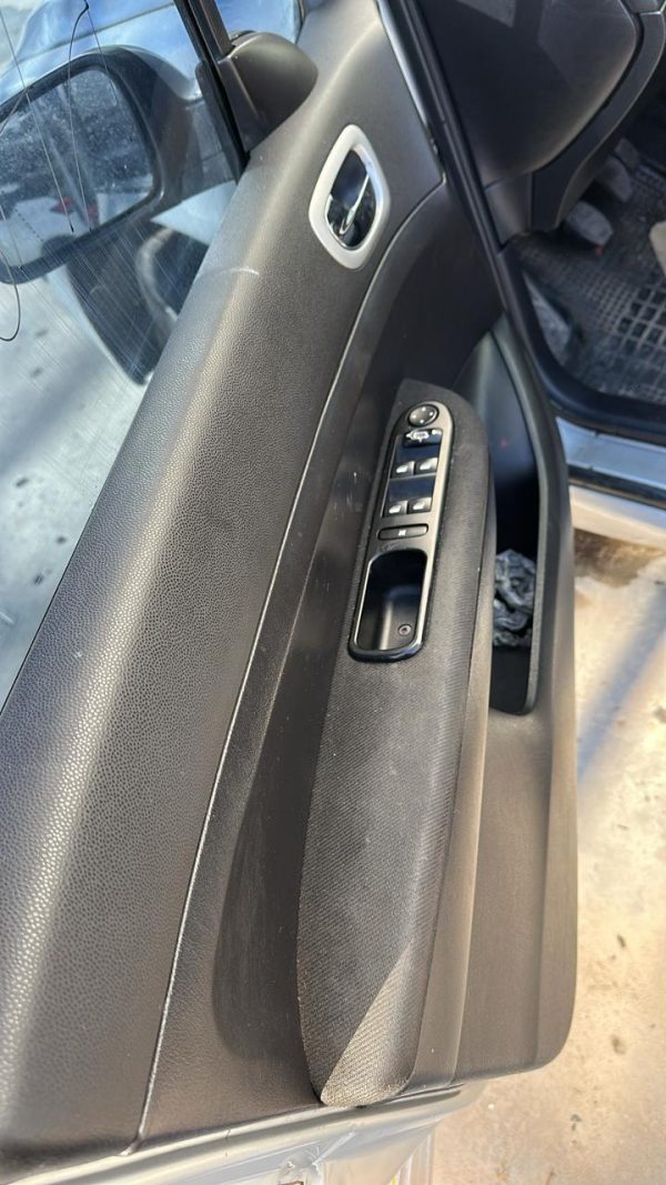 PEUGEOT 307 XS 1.6 5P (KHJ939)