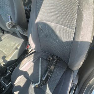 VW VOLKSWAGEN SURAN 1.6L 5D 717 (OAL132)