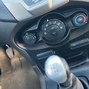 FORD FIESTA KINETIC DESIGN TITANIUM (KFV367)