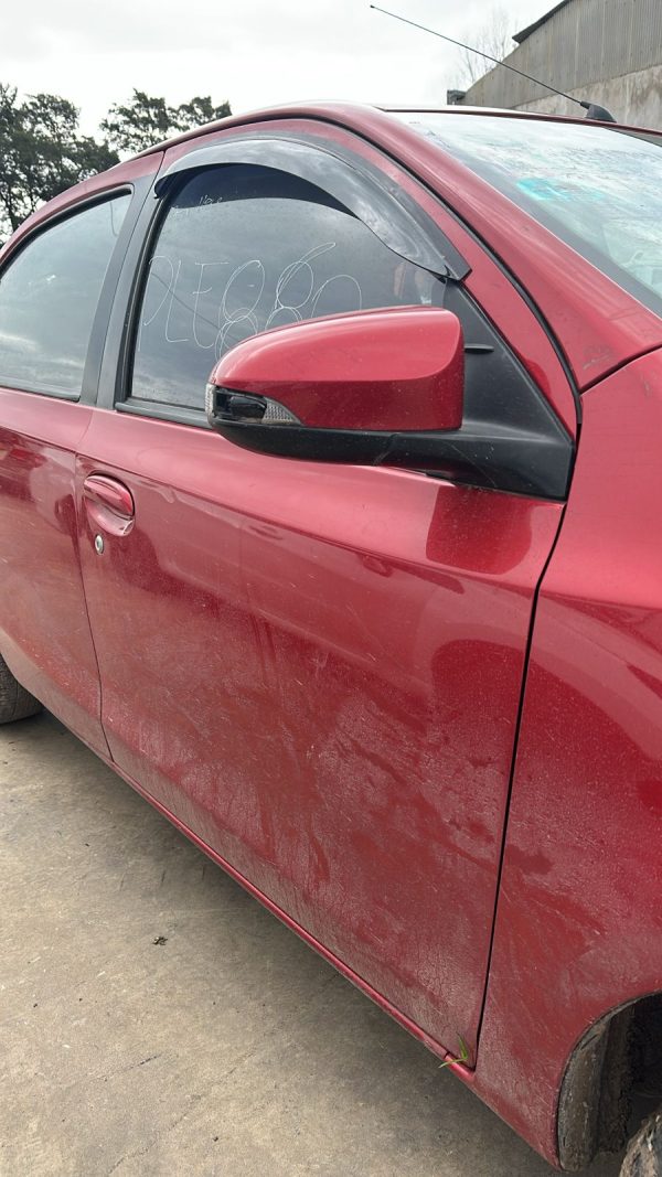 TOYOTA ETIOS XLS 1.5 M/T (PLE860)
