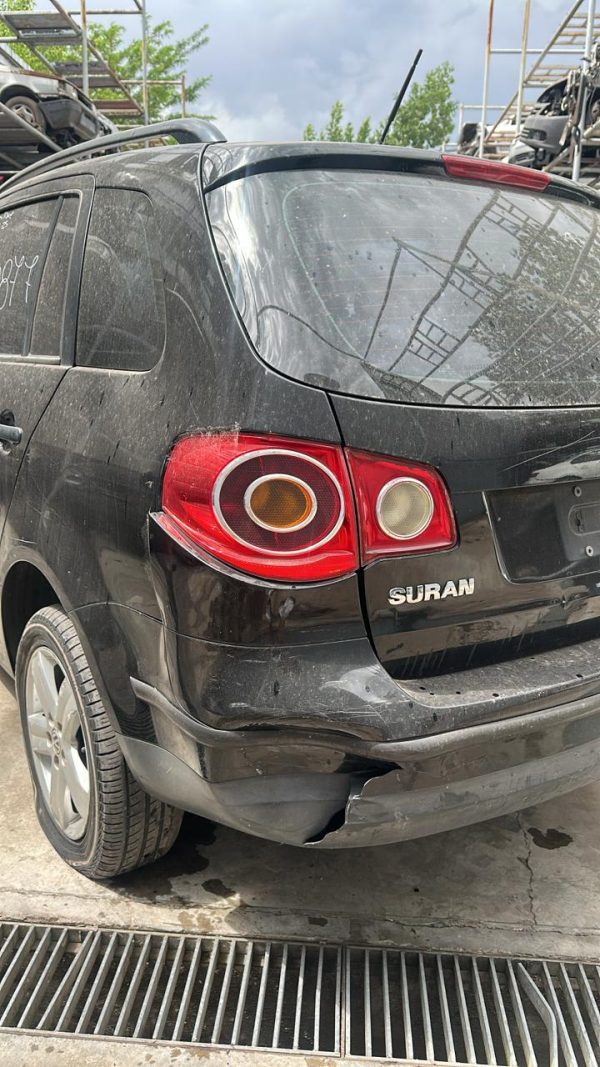VW VOLKSWAGEN SURAN (GZQ877)