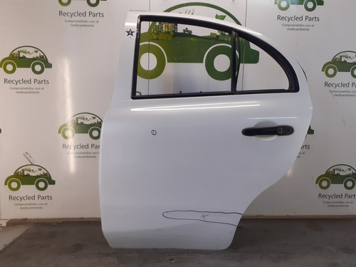Puerta Trasera Izquierda Nissan March (04364300)