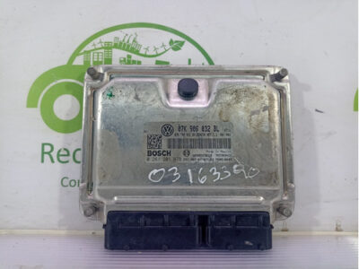 Modulo De Inyeccion Vw Vento 2.5 Lv (01589185)
