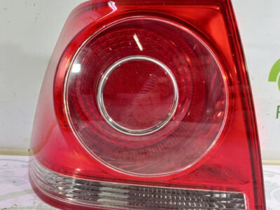 Faro Trasero Exterior Izquierdo Vw Bora Ln Nv