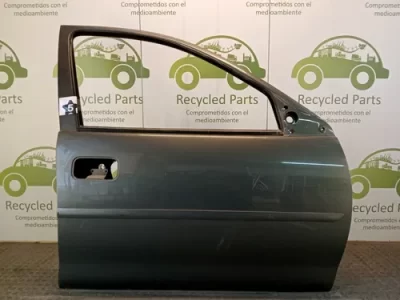 Puerta Delantera Derecha Chevrolet Corsa (04570708)