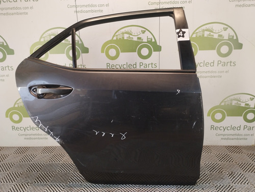 Puerta Trasera Derecha Toyota Corolla G11 (05560359)
