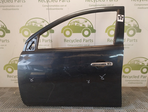 Puerta Delantera Izquierda Nissan Versa (04669956)