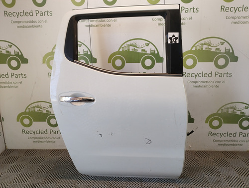 Puerta Trasera Derecha Nissan Frontier (04700891)