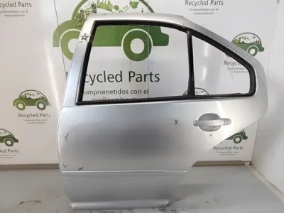 Puerta Trasera Izquierda Vw Bora (04369140)