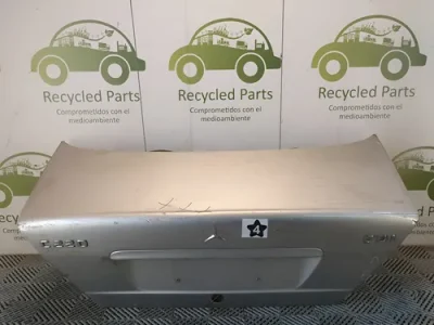 Tapa De Baul Mercedes Benz C220 (01376435)