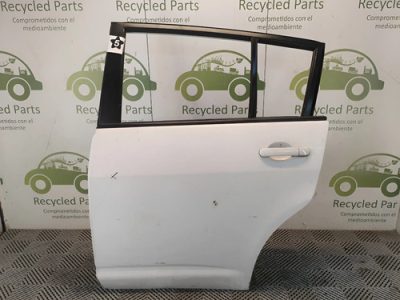 Puerta Trasera Izquierda Nissan Tiida 5p (05973111)