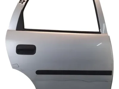 Puerta Trasera Derecha Chevrolet Corsa (05884203)