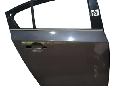 Puerta Trasera Derecha Chevrolet Cruze 4p (05574761) Lp
