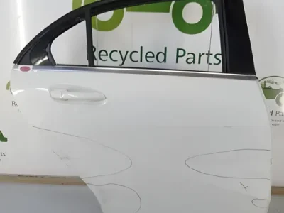 Puerta Trasera Derecha Mercedes Benz A250 (03554913)