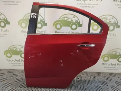 Puerta Trasera Izquierda Chevrolet Sonic 4p (05437526)