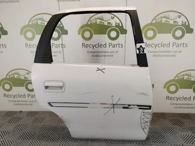 Puerta Trasera Derecha Chevrolet Corsa (04901875)