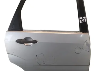 Puerta Trasera Derecha Ford Focus F1 (04798655)