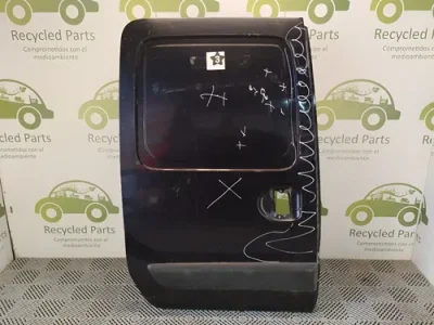 Puerta Trasera Derecha Renault Kangoo (04813422)