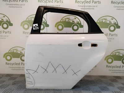 Puerta Trasera Izquierda Ford Focus F3 (04205835)