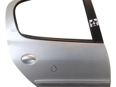 Puerta Trasera Derecha Peugeot 207 (06443117)