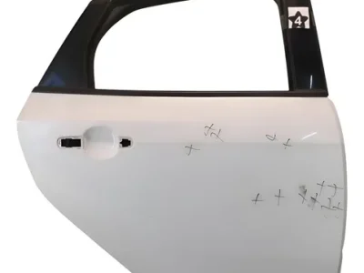 Puerta Trasera Derecha Ford Focus F3 (05831782)