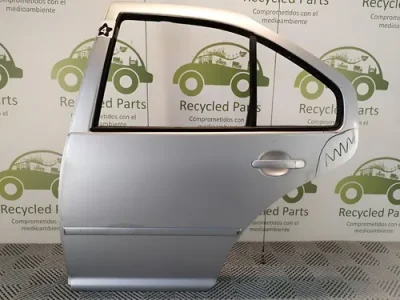 Puerta Trasera Izquierda Vw Bora (04786079)
