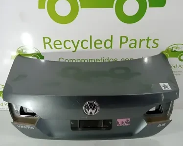 Tapa De Baul Vw Vento Li (03862331) Lp