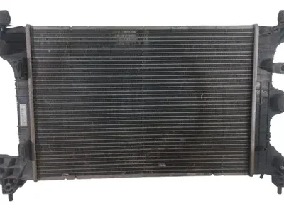 Radiador De Agua Chevrolet Tracker 1.8 (05525673)