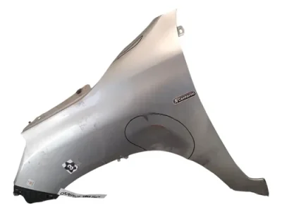 Guardabarro Izquierdo Toyota Hilux (05959328)