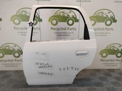 Puerta Trasera Izquierda Chevrolet Corsa (04537597)