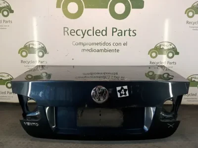 Tapa De Baul Vw Vento Lv (04524623)
