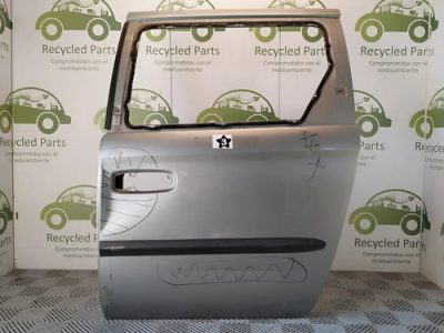 Puerta Trasera Izquierda Dodge Caravan (04794894)