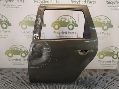 Puerta Trasera Izquierda Renault Duster (04975555)
