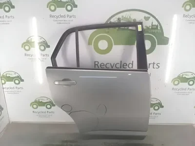 Puerta Trasera Derecha Nissan Tiida 4p (02049366) Lp