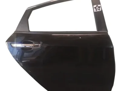 Puerta Trasera Derecha Honda Civic 10ma (05621581)