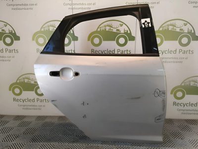 Puerta Trasera Derecha Ford Focus F3 (05076944)