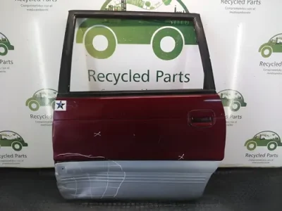 Puerta Trasera Izquierda Mitsubishi Space Wagon (04516371)