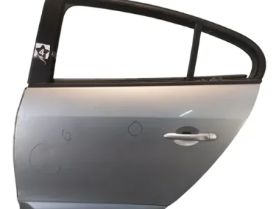 Puerta Trasera Izquierda Renault Fluence (06165366)