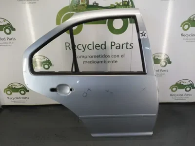 Puerta Trasera Derecha Vw Bora (04554737)
