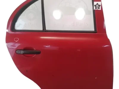 Puerta Trasera Derecha Nissan Versa (05291190)