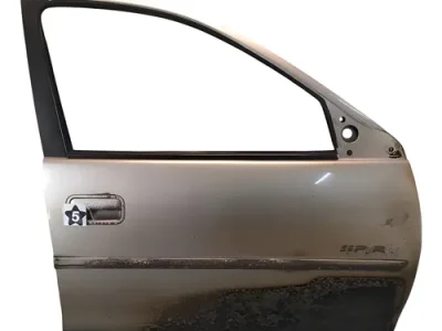 Puerta Delantera Derecha Chevrolet Corsa (05840545)