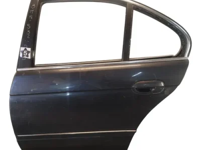 Puerta Trasera Izquierda Bmw 525 (01877003)