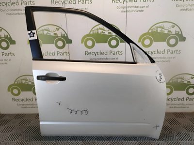 Puerta Delantera Derecha Subaru Forester (04566015)