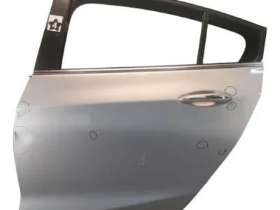 Puerta Trasera Izquierda Chevrolet Cruze Ln (aa00713752)