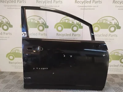 Puerta Delantera Derecha Nissan Tiida (04931408)