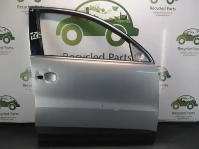 Puerta Delantera Derecha Vw Tiguan (04479176)