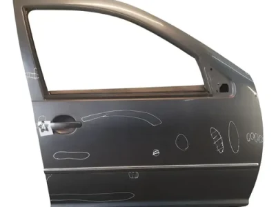 Puerta Delantera Derecha Vw Bora (04325823)