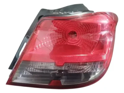 Faro Trasero Derecho Chevrolet Onix Original (06968831)