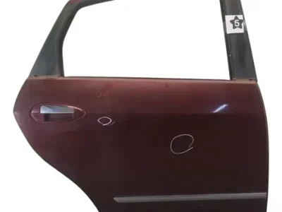 Puerta Trasera Derecha Fiat Linea (05512664)