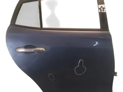 Puerta Trasera Derecha Toyota Yaris Ln (06870304)